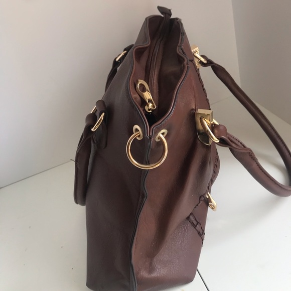 Shoulder Handbag with Gold-tone Hardware - Picture 6 of 12